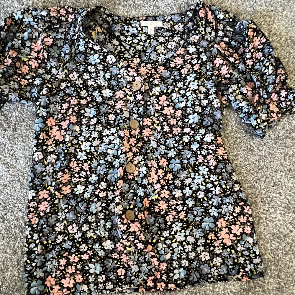 Lauren Conrad Floral Button Down Blouse